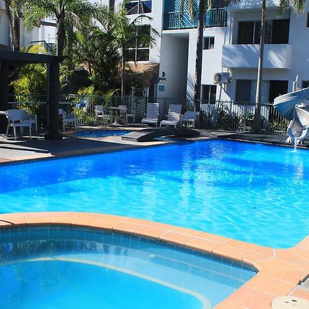 Oceanside Hawks Nest Hotel Екстериор снимка