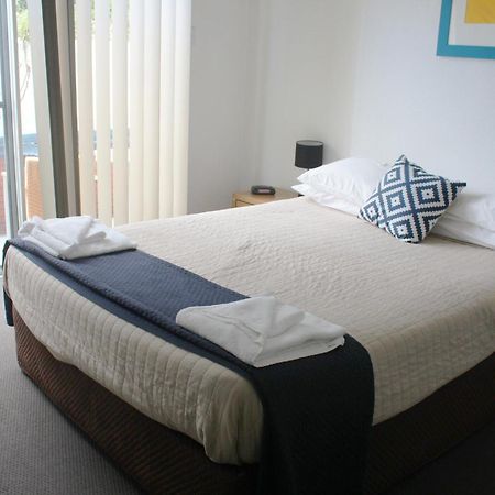 Oceanside Hawks Nest Hotel Екстериор снимка
