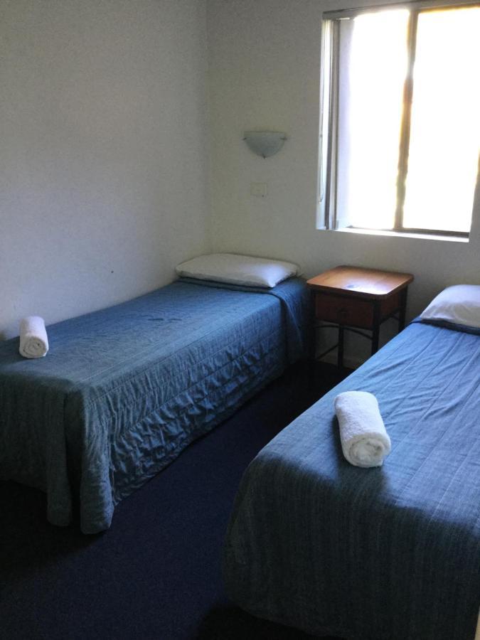 Oceanside Hawks Nest Hotel Екстериор снимка