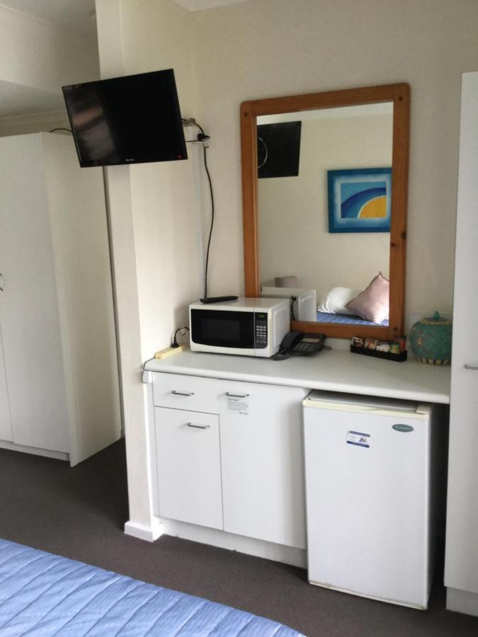 Oceanside Hawks Nest Hotel Екстериор снимка
