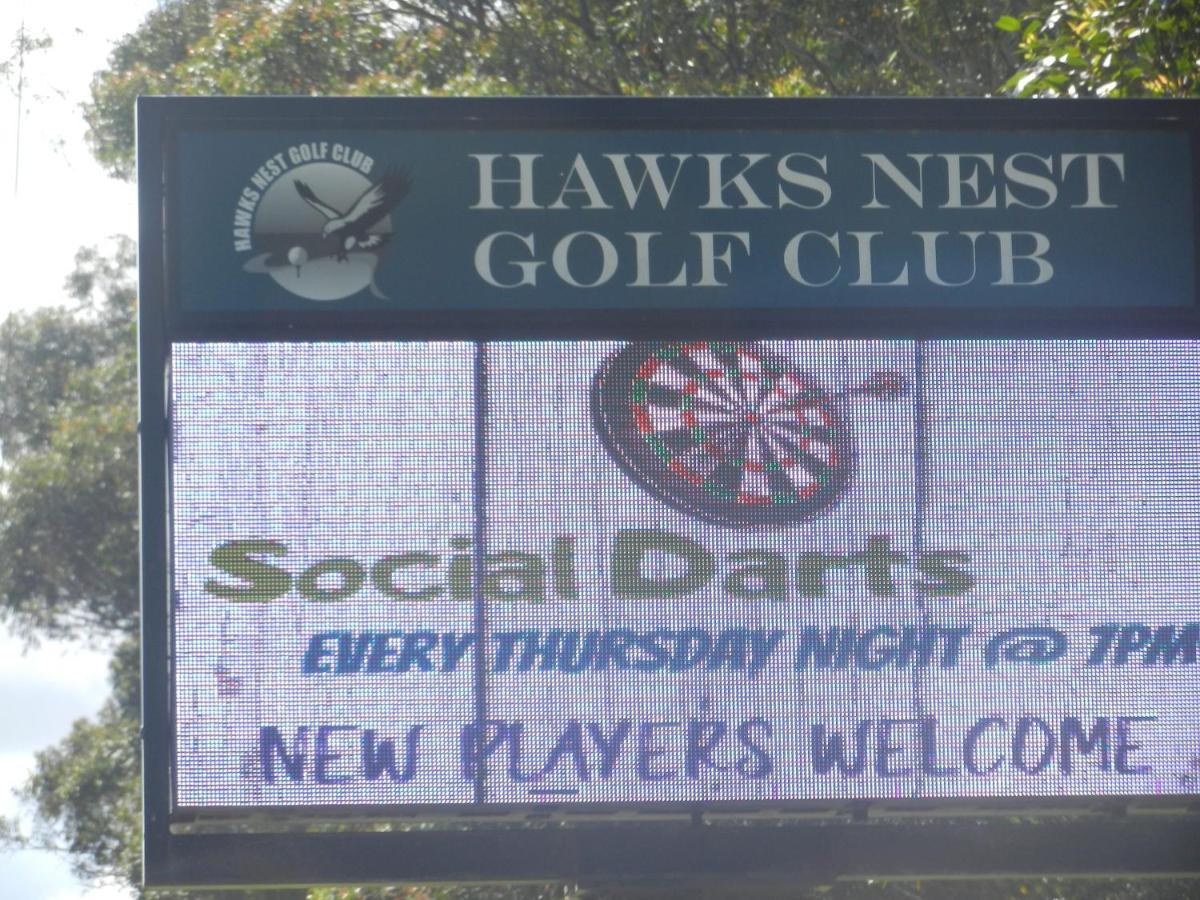 Oceanside Hawks Nest Hotel Екстериор снимка