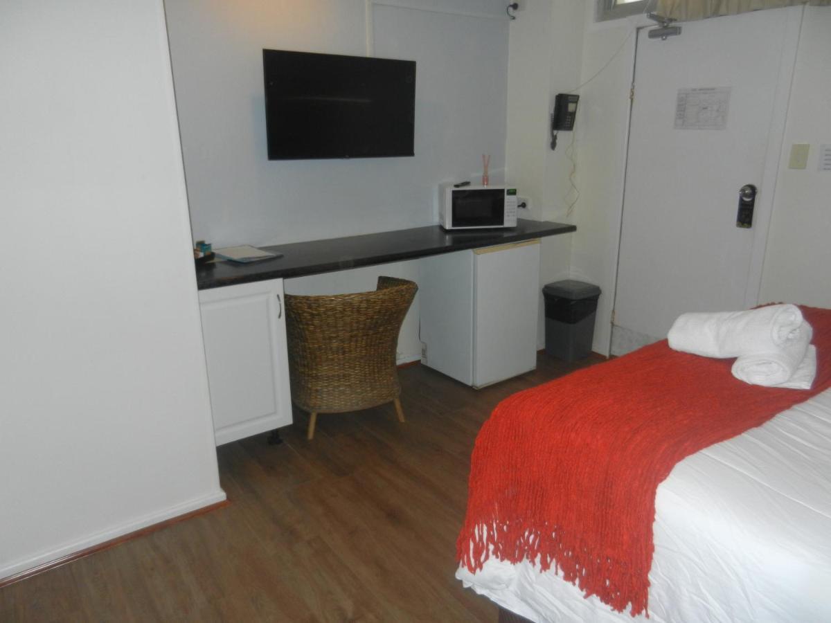 Oceanside Hawks Nest Hotel Екстериор снимка