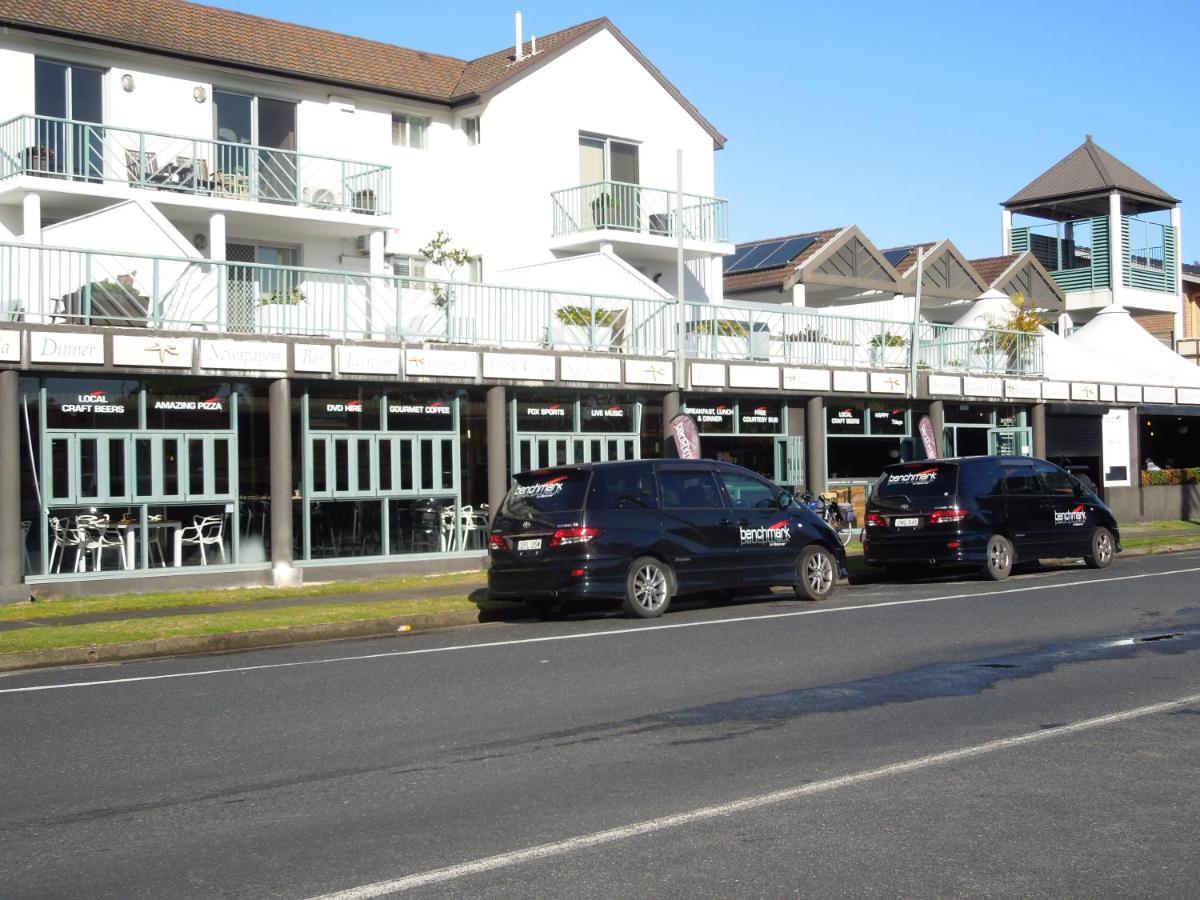 Oceanside Hawks Nest Hotel Екстериор снимка