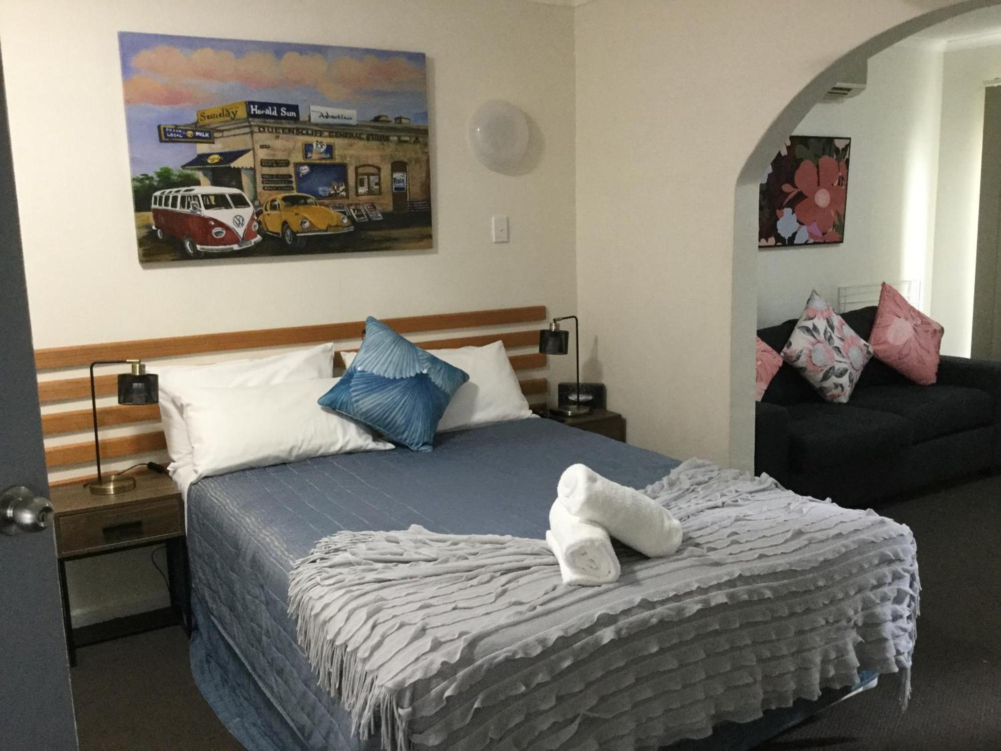 Oceanside Hawks Nest Hotel Екстериор снимка