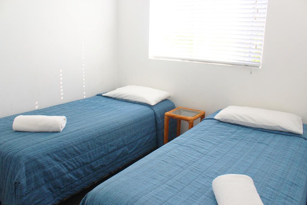 Oceanside Hawks Nest Hotel Екстериор снимка