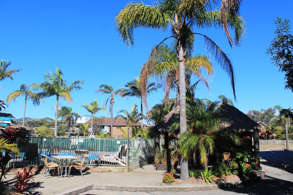 Oceanside Hawks Nest Hotel Екстериор снимка