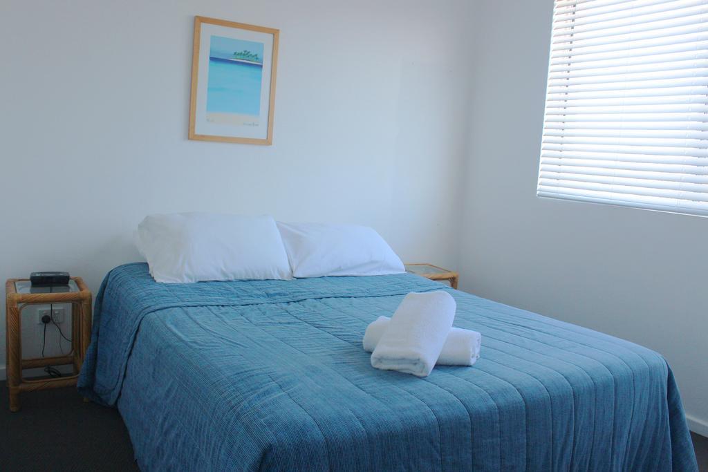 Oceanside Hawks Nest Hotel Стая снимка
