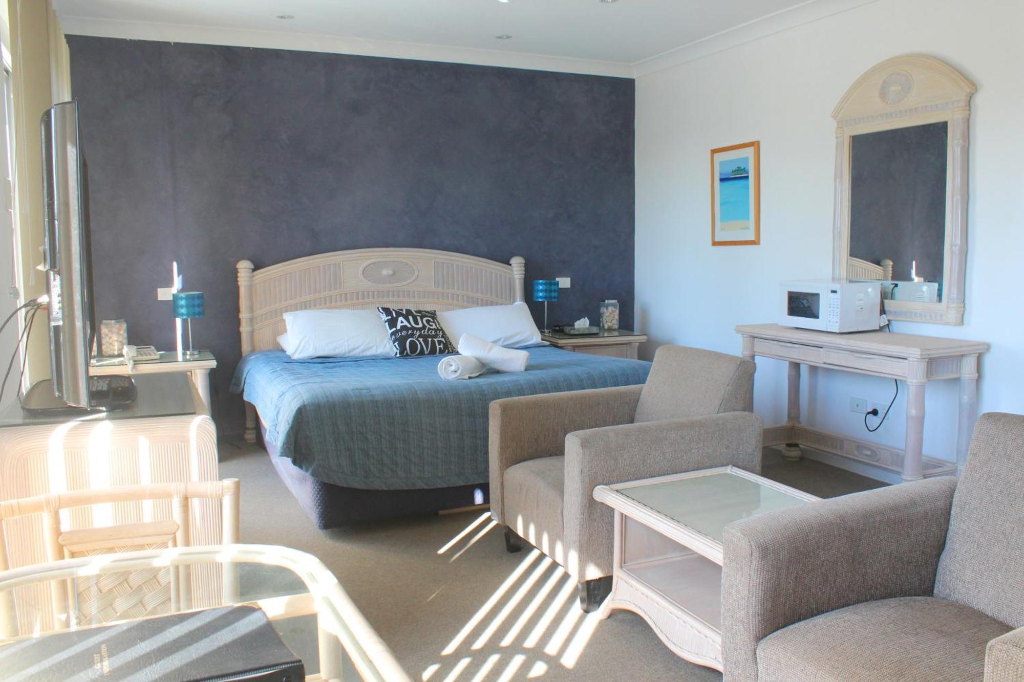Oceanside Hawks Nest Hotel Екстериор снимка